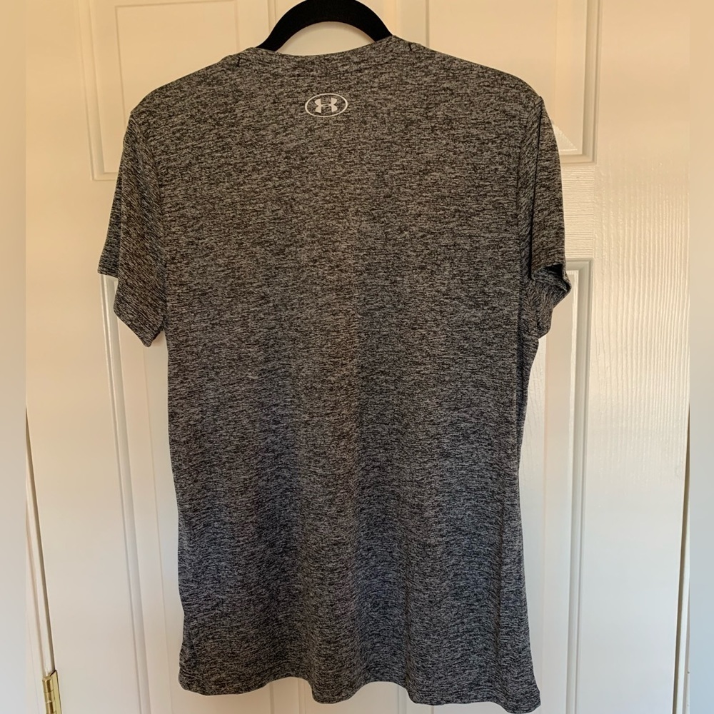 NWT Under Armour HeatGear Battleship Grey Heather workout shirt. size Large. - Picture 6 of 6